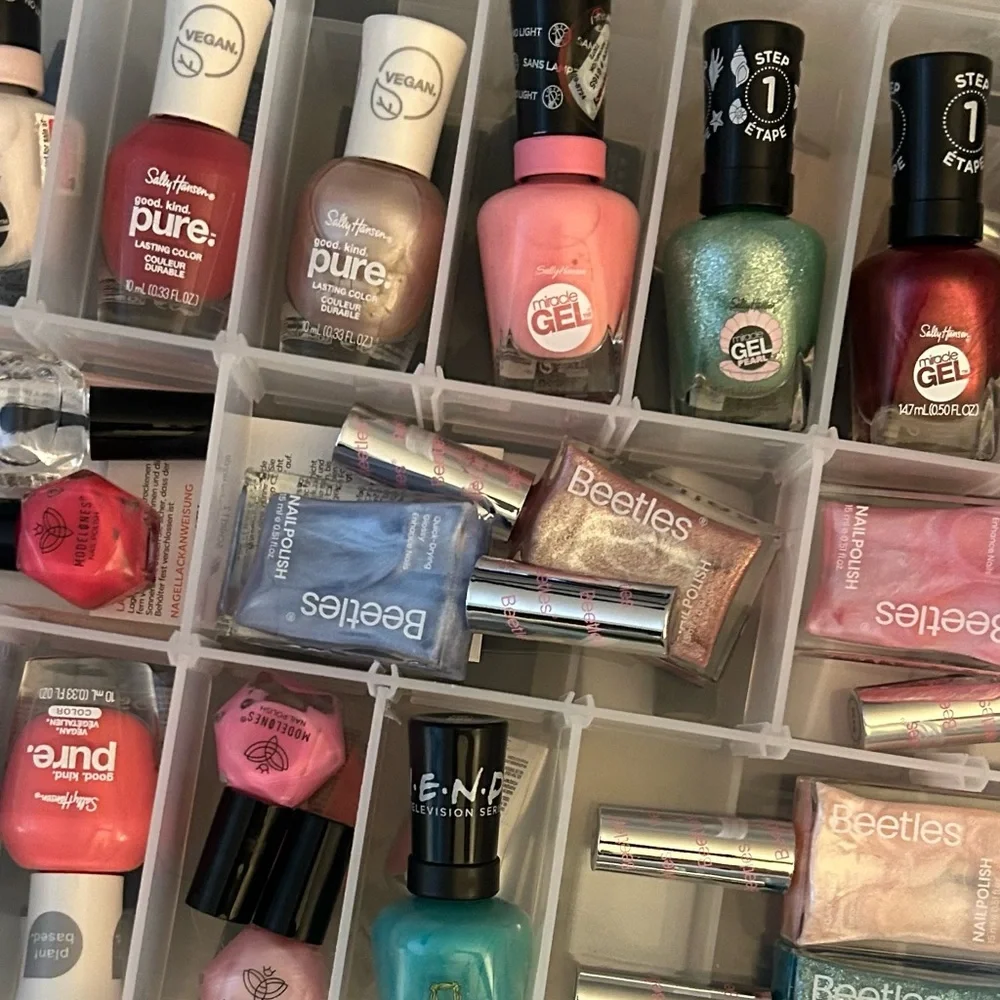 Nail Polish w/ Organizer 51 bottles, All New